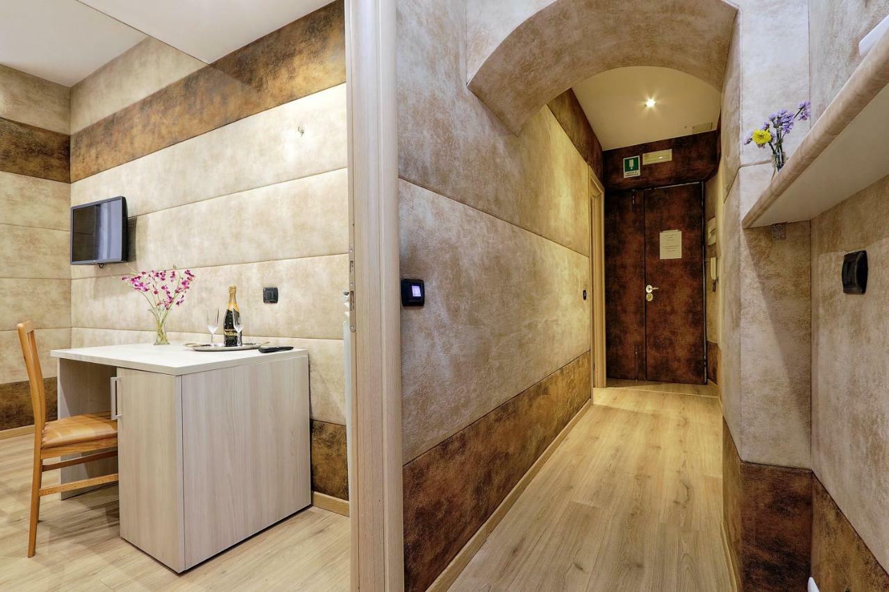 Gialli Vatican 2* Roma